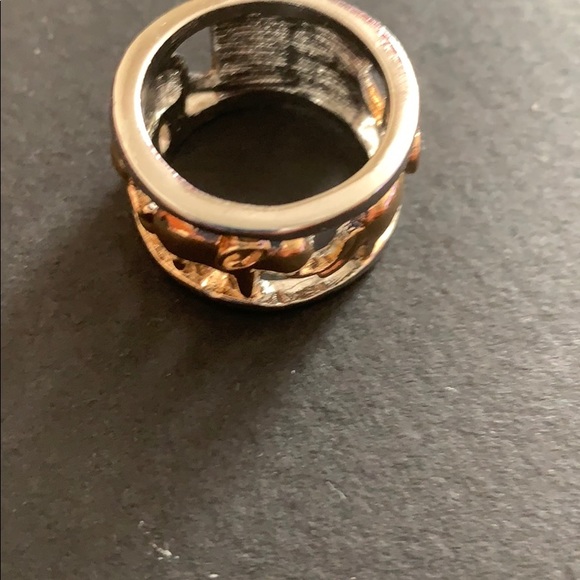 Ring - Picture 2 of 4